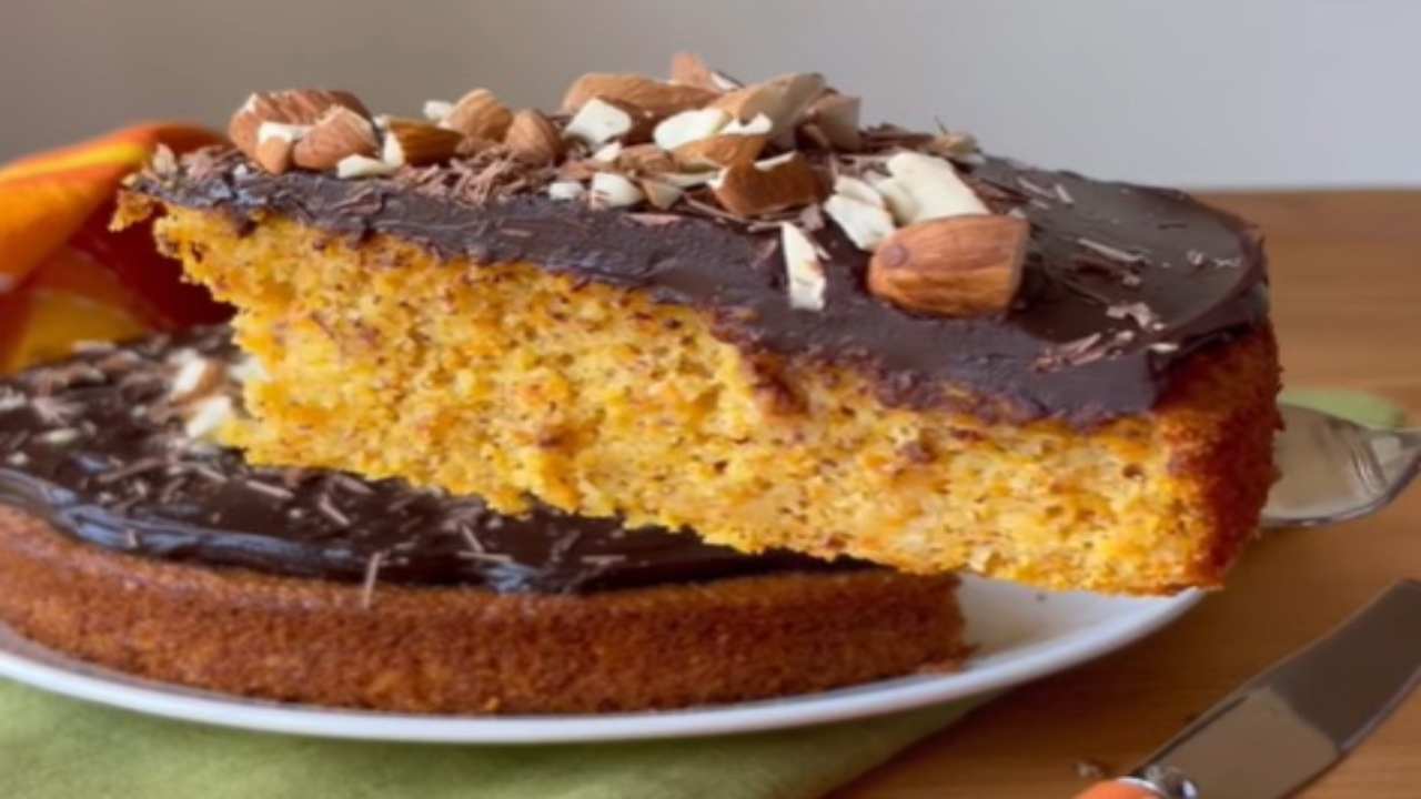 torta con carote e cioccolato