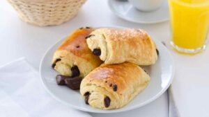 pain au chocolat in friggitrice ad aria