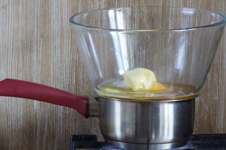 crema spalmabile al cioccolato bianco