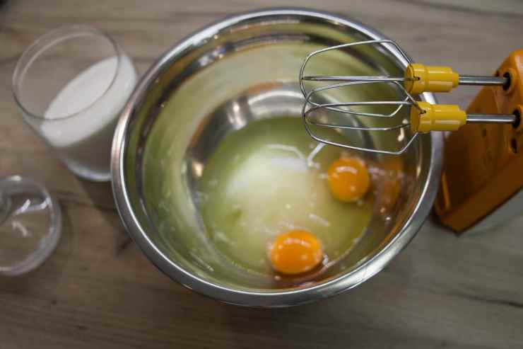 Torta con le pesche