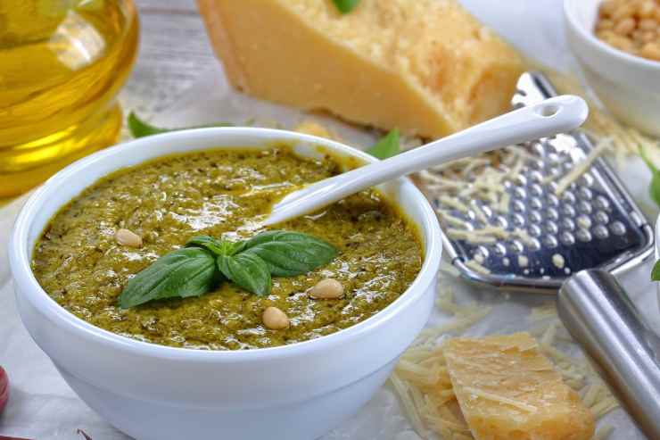 torta rustica con ricotta e pesto