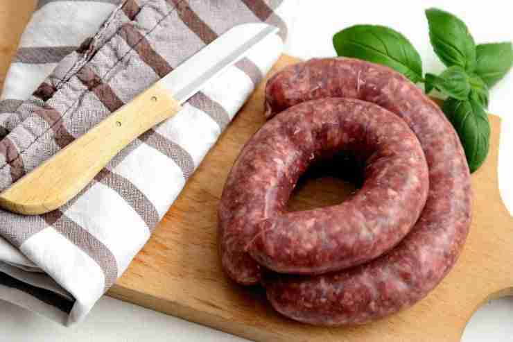 bruschette con salsiccia e stracchino
