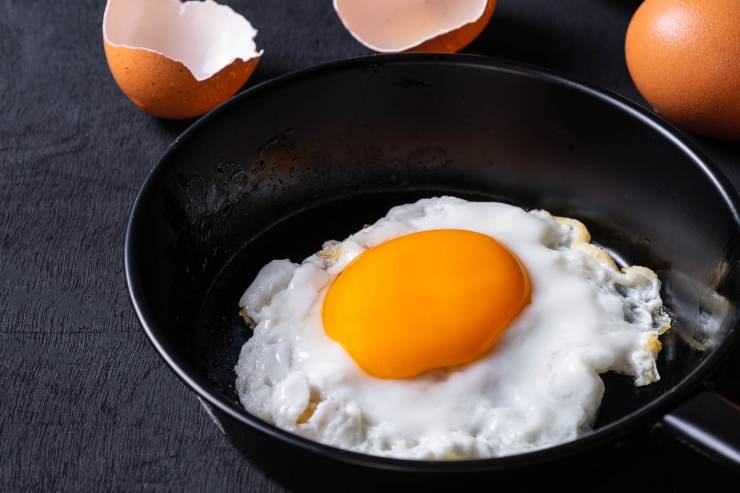 Uova al tegamino con tartufo