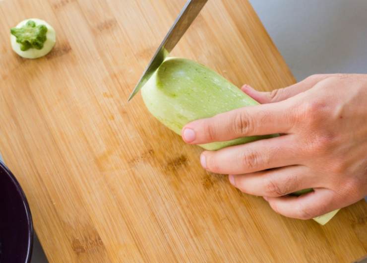 Tagliare le zucchine