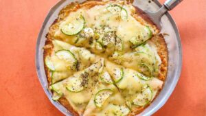 pizza ligh zucchine mozzarella