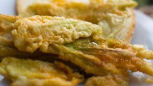 frittelle di fiori di zucca farcite