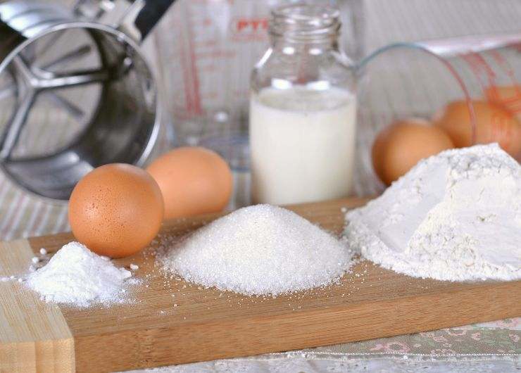 uova, zucchero, farina