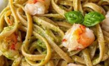 linguine al pesto di zucchine e gamberoni