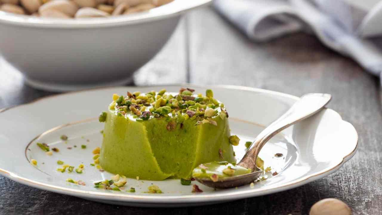 panna cotta al pistacchio