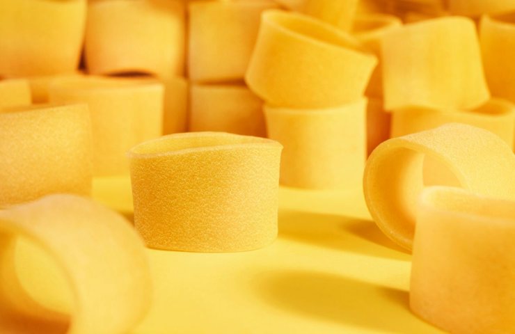 pasta formato calamarata
