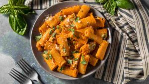 pasta con panna e pomodoro