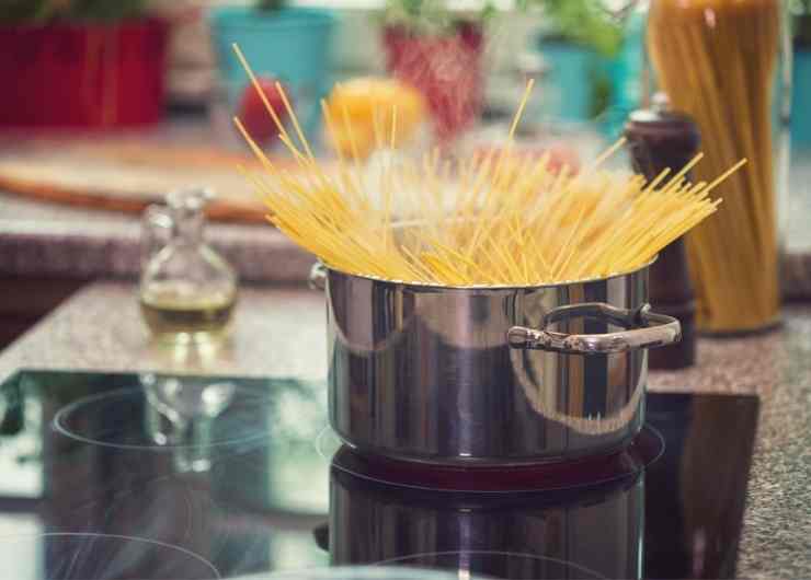 spaghetti al pomodoro