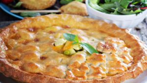torta rustica con patate, prosciutto e stracchino