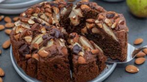 torta al cioccolato con frutta secca