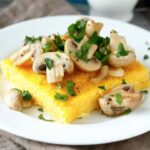 Crostini polenta funghi