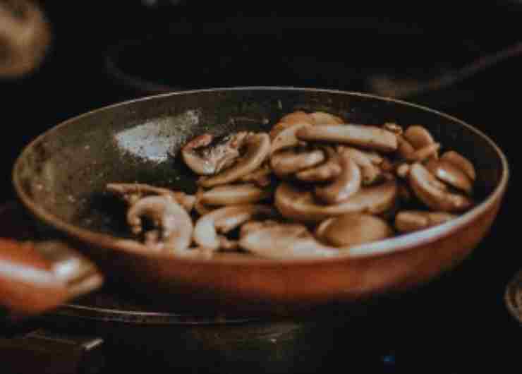 Funghi cotti in padella