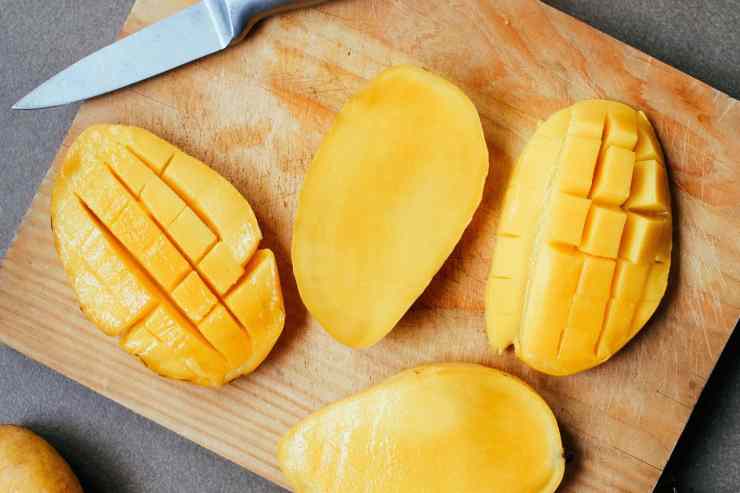 Insalata di riso con ananas e mango