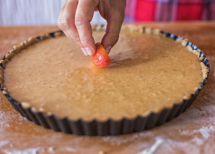 Preparare la crostata di fragole