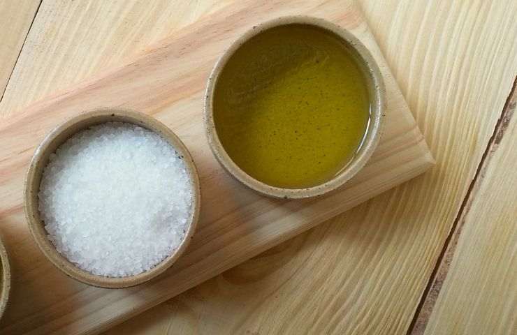 Sale e olio 