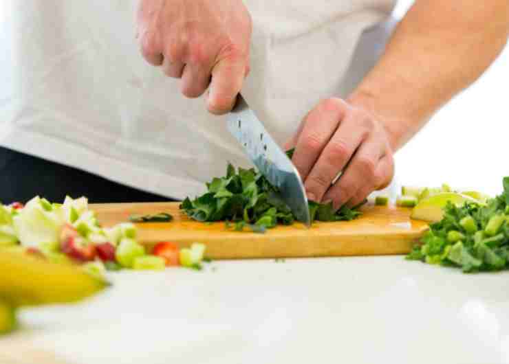 Tritare gli spinaci