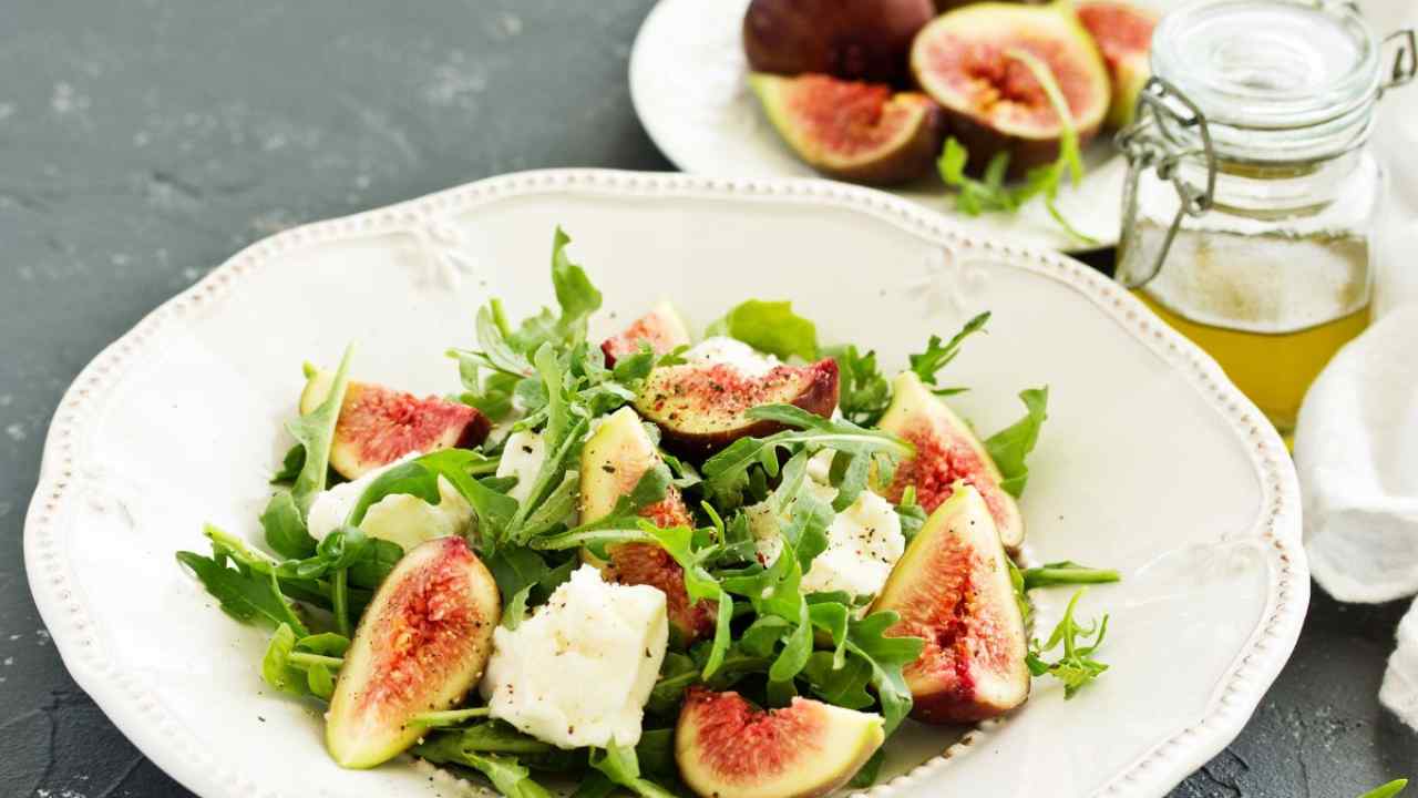 insalata con mozzarella, pomodori e fichi