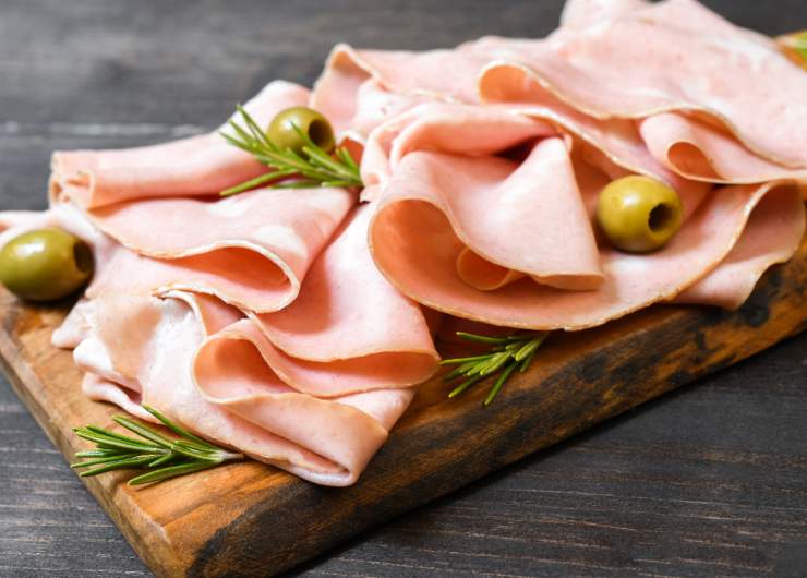 mortadella rosmarino e olive