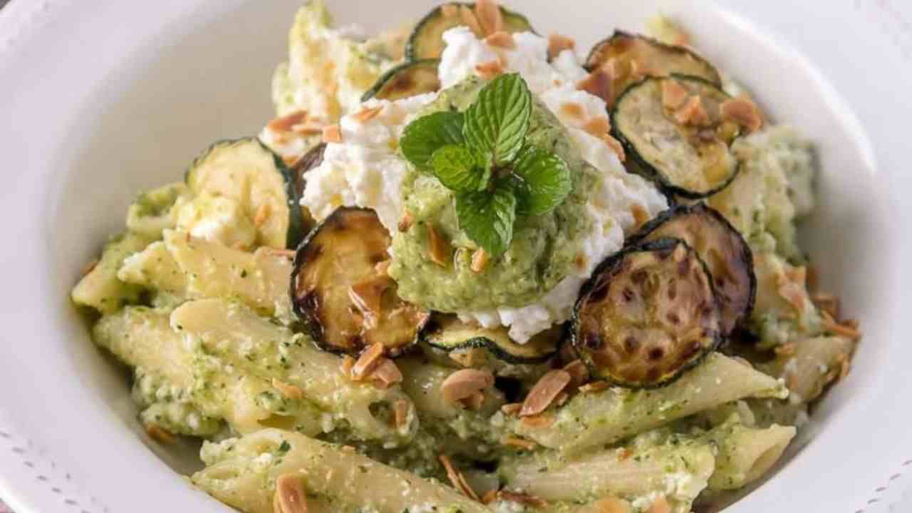 penne ricotta e zucchine