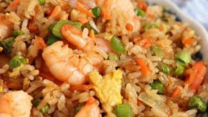 riso basmati con verudre e gamberi