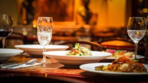 tavolo piatti ristorante
