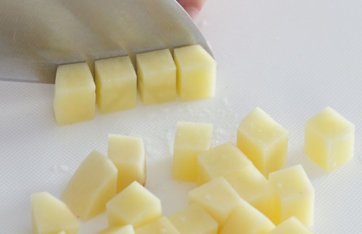 scamorza a dadini