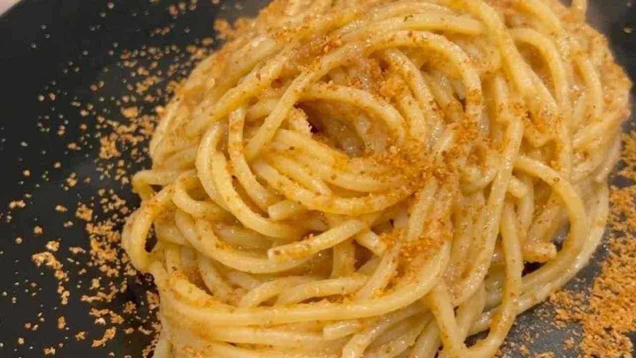 spaghettoni burro e acciughe