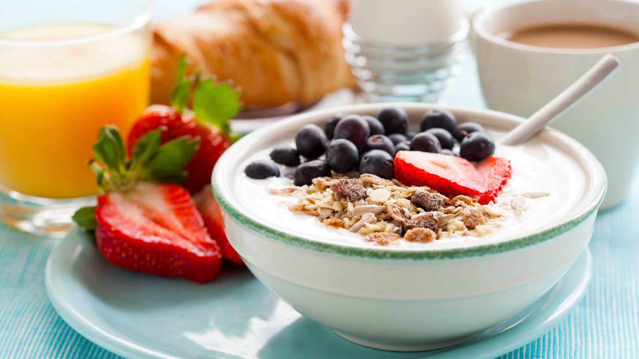 yogurt a colazione